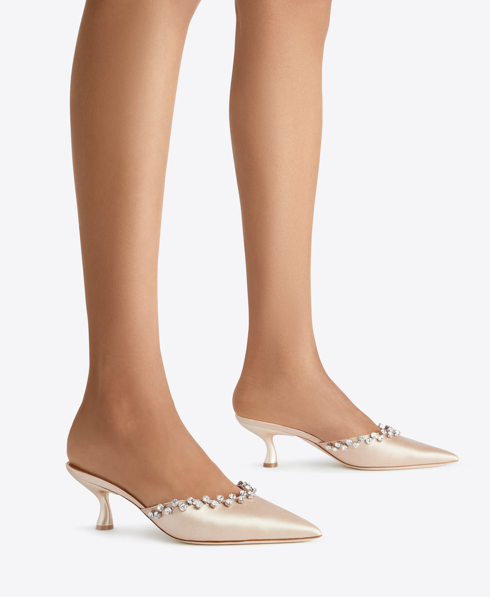 Gwyn 45 Platino Satin Shoes| Malone Souliers