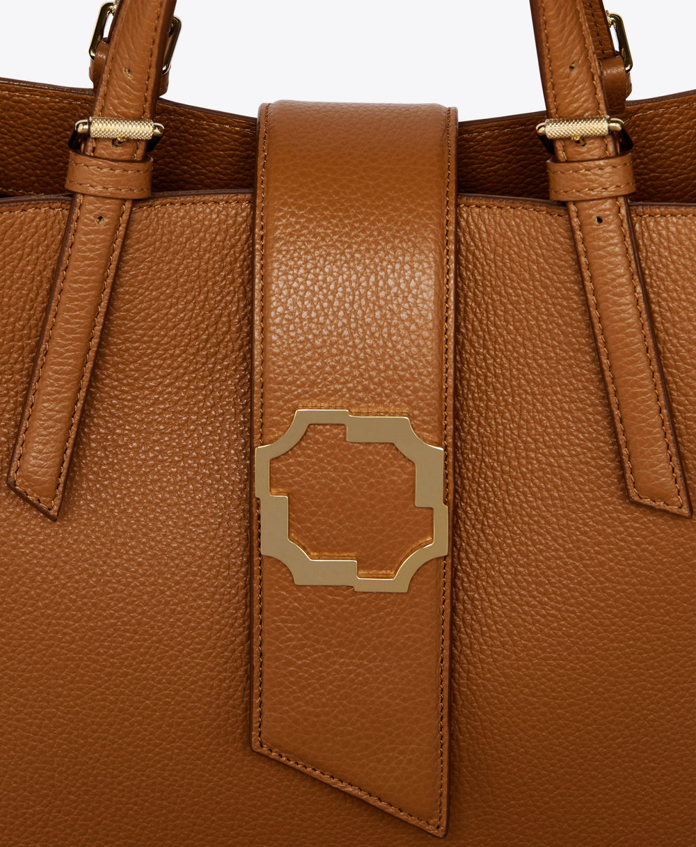 Women's Medium Crest Buckle Tote in Brown Grained Calf | Malone Souliers